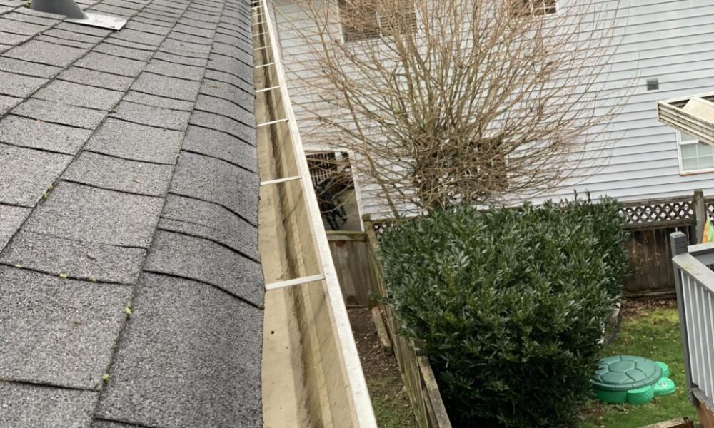 Clean-Gutters-Surrey-1024x768